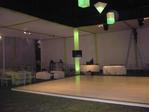 Toldo Arquitectónico,columnas iluminadas y pista de baile